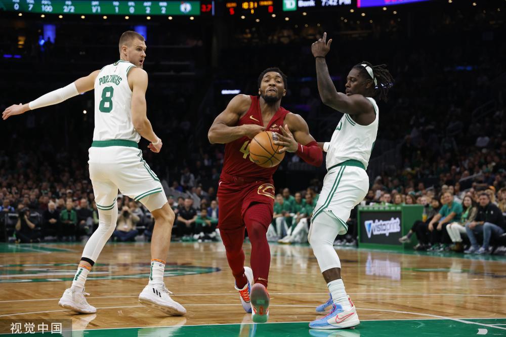 攻防两端都 攻防两端都